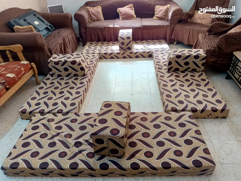 مجلس عربي اربع جنابي مع اربع مراكي استخدام اسبوع بحالة الوكالة