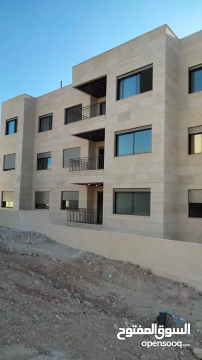شقق مميزة جداً للبيع / الجبيهة تشطيبات سوبر ديلوكس