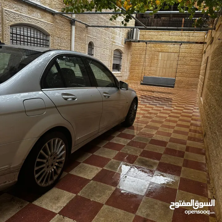 سيارة مرسيدس للبيع