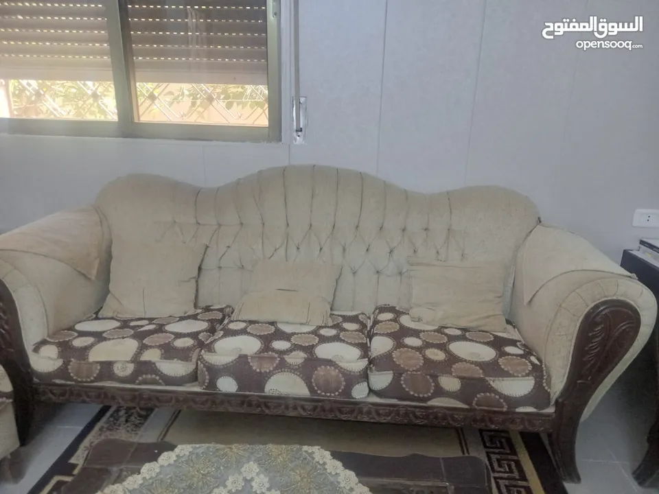 كنب مستعمل بحالت الوكاله