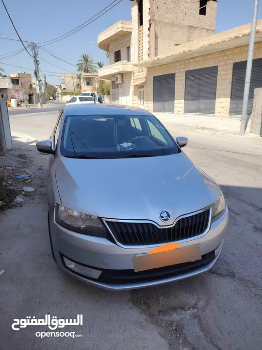 سيارة سكودا رابيد 2014