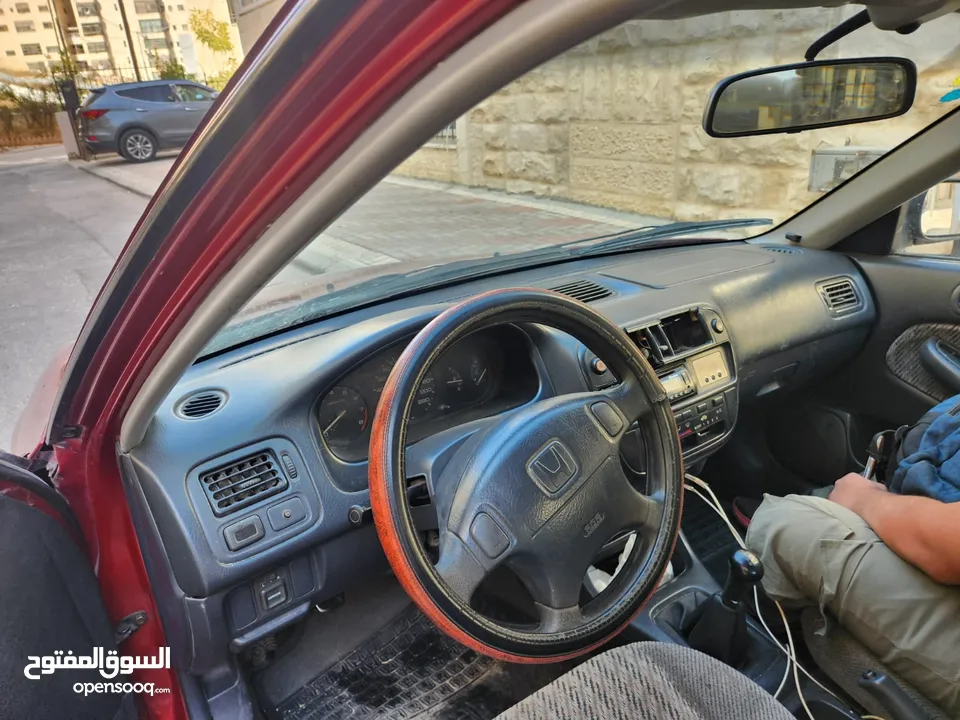 هوندا سيفيك موديل 1999 يد أولى وقطع اصليه لم تتعرض لأي حوادث نظيفه موتور 1600 جير