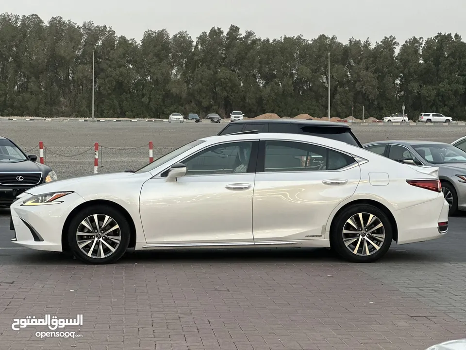 لكزس 2021 خليجي لون ابيض لون داجل جملي فتحه بصمه مثبت تحكم رنكات شاشي كامرا ستاره بصمه رقم واحد