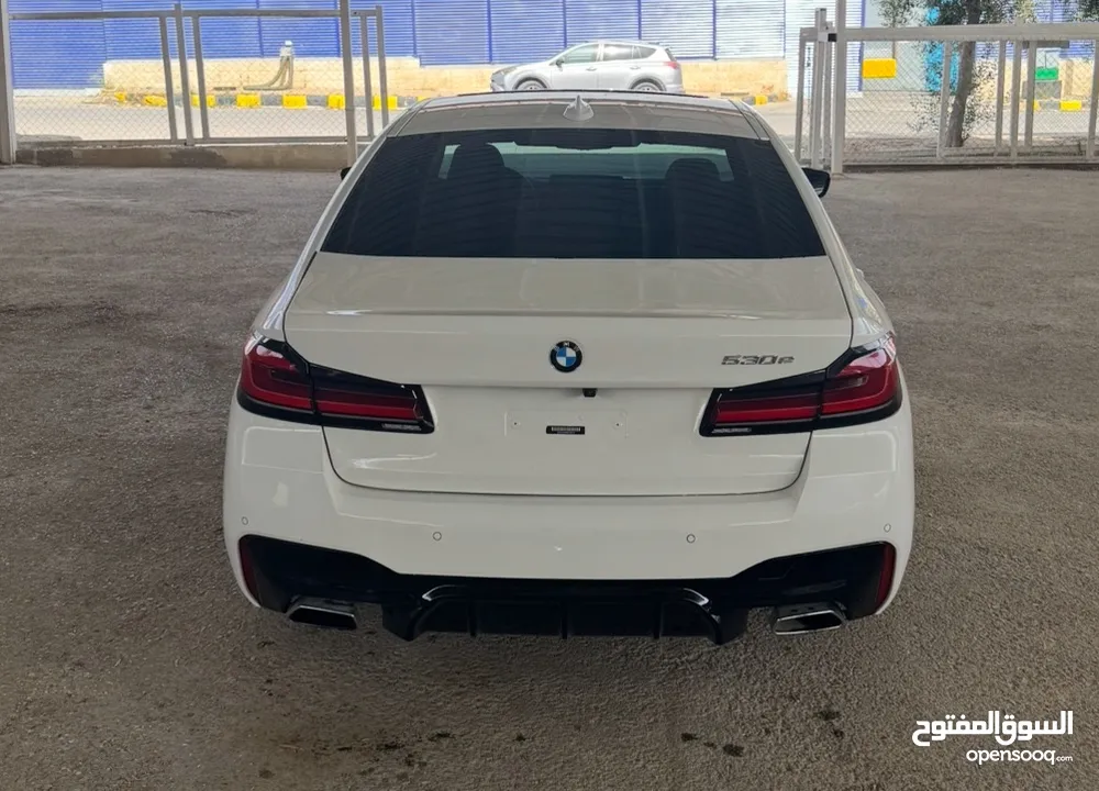 Bmw 530 e 2021 plug-in غير مكمركة