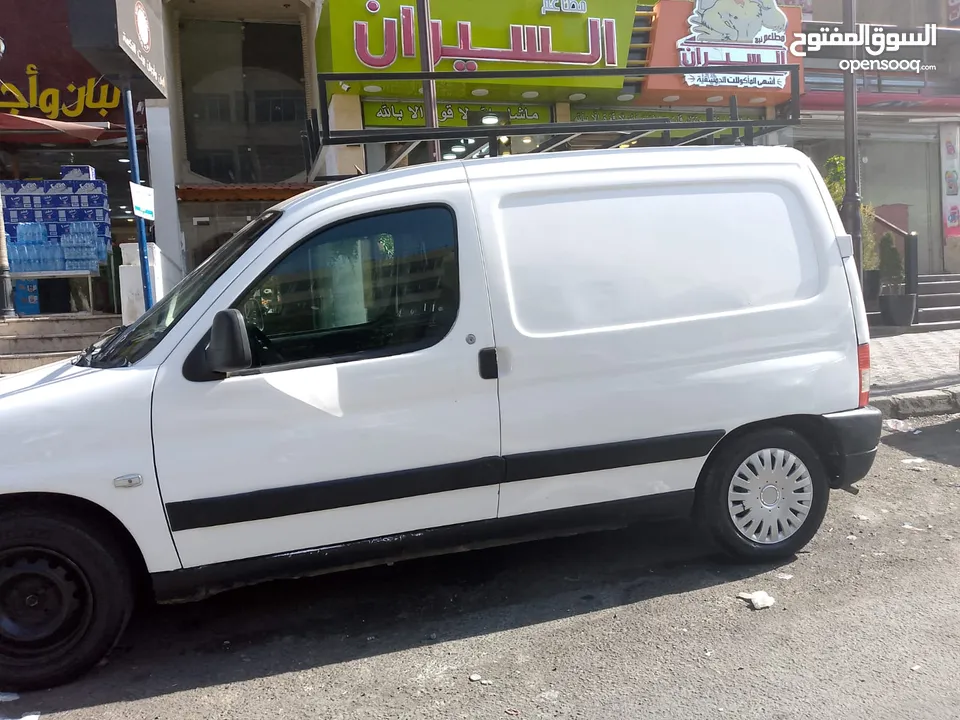 بكب فان بيجو بارتنر موديل 2001 بحاله جيده جدا