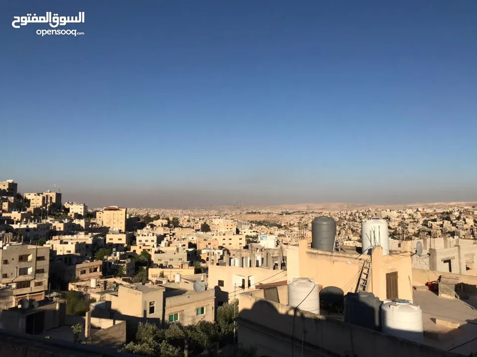 عمارة من 3 شقق مساحة 320 م وارض فارغة ياجوز منطقة الرشيد حي جعفر قرب اخر موقف للباصات