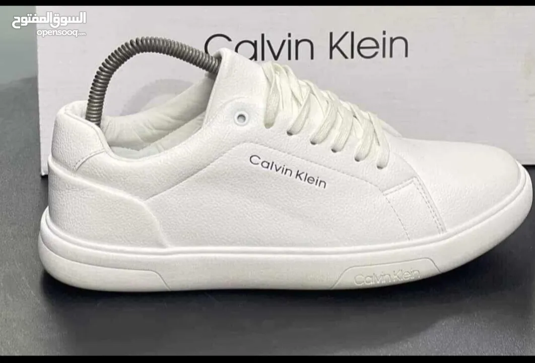 Calvin Klein جلد طبيعي