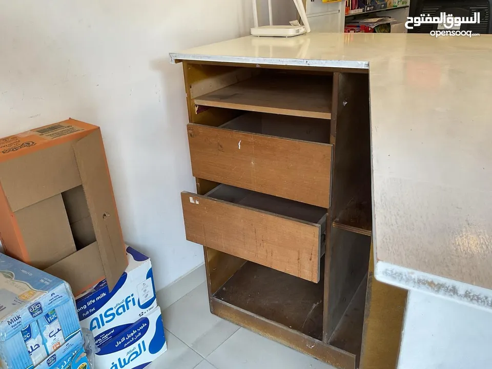 Office Desk for urgent sale in Zinj
