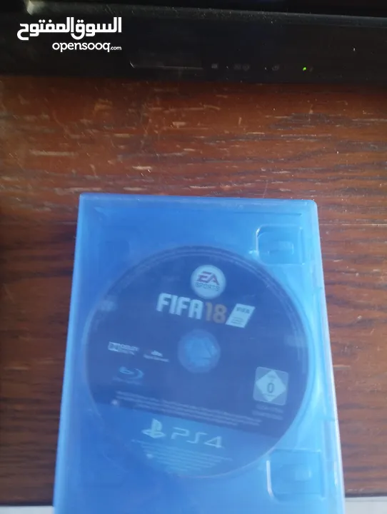 بلستيشن فور  فات بحالت الوكالى مع سدي Gta و سدي فيفه 18 و17 وسدي فولت فور