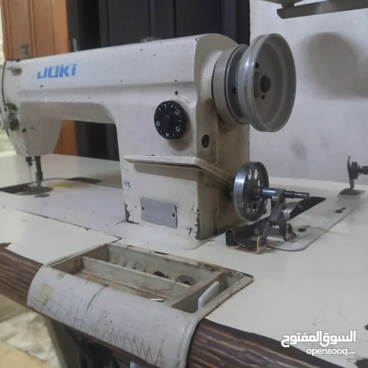 ماكنه خياطه للبيع
