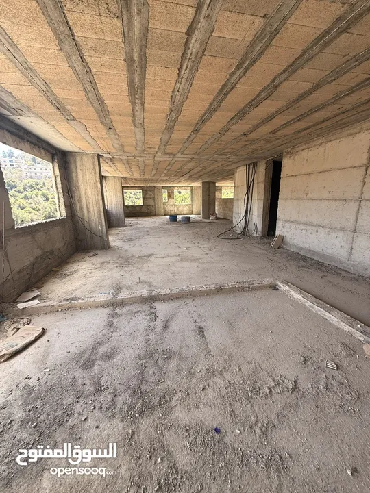 شقة مميزة طابق ارضي مع حديقة خاصة