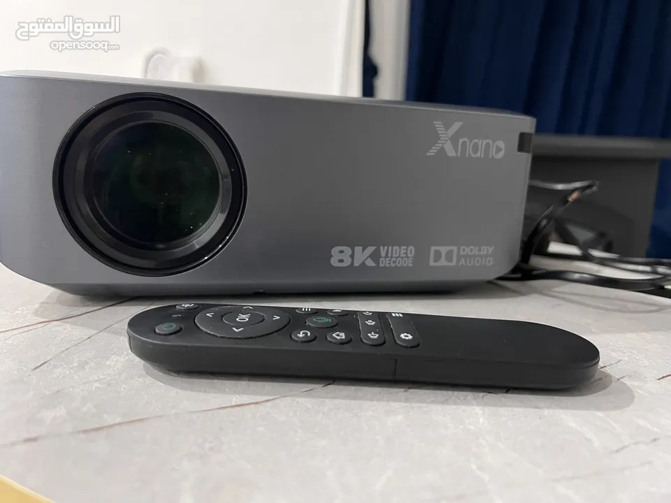 بروجكتور 8K بحاله الوكالة