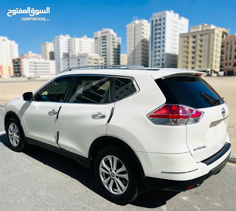 NISSAN XTRAIL 2015 WHITE GCC WITH SUNROOF