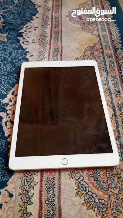 ايباد الجيل السابع للبيع  iPad 7