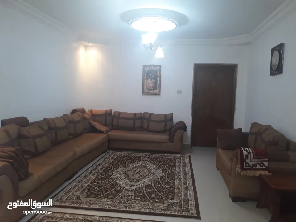 # شقة سوبر ديلوكس اربد- ايدون-غرب دوار العيادات.