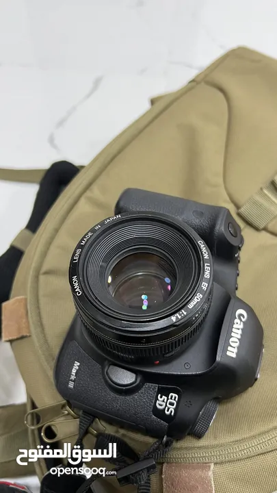 كاميرا كانون 5D مارك 3 + عدسة 50mm f1.4 للبيع