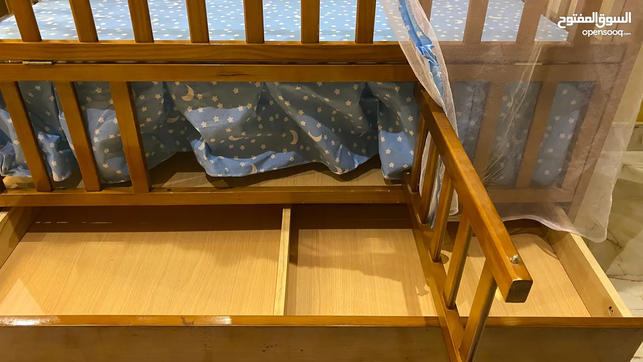 Baby bed/crib