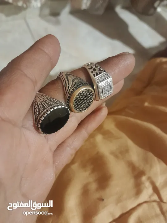 مجموعة أحجار كريمه اصليه مفحوصه وعلى الفحص للبيع سعررر اقل من الي بسوق