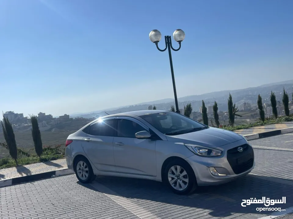 هونداي اكسنت 2016 اصل كوري عدد 2 لون ابيض ولون فضي / وبيكانتو 2019 /هوندا سيفيك 2008