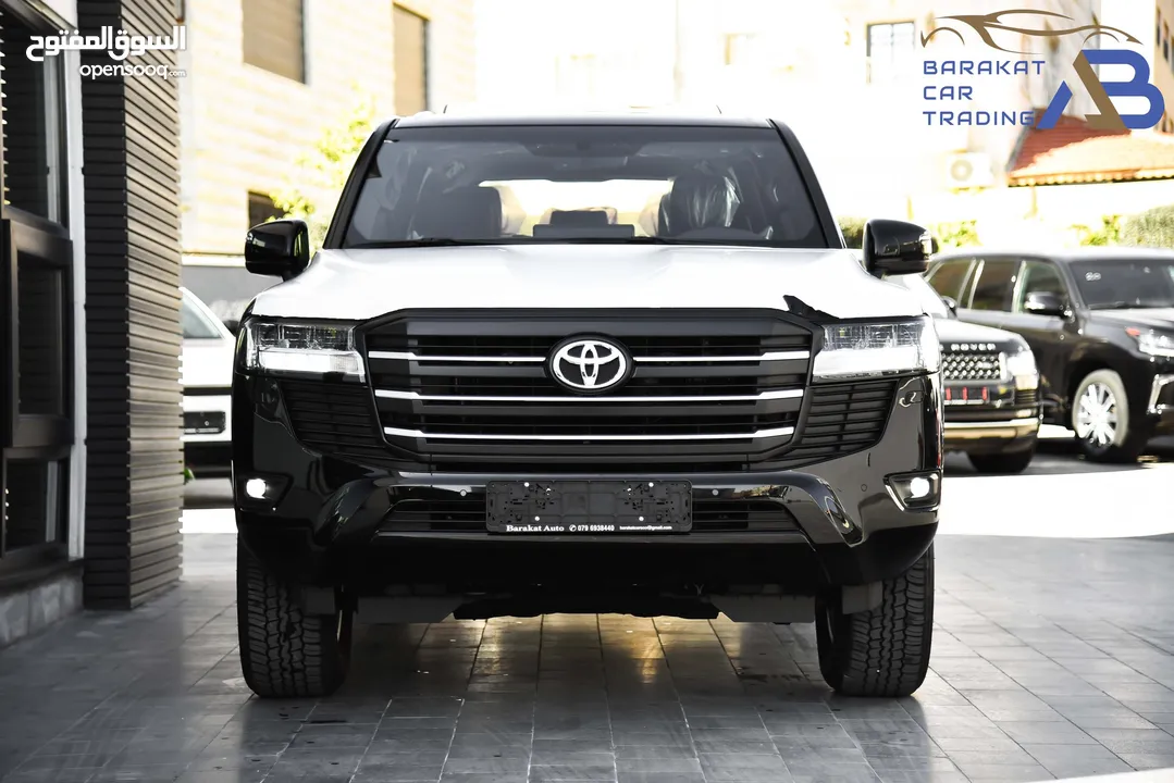 تويوتا لاند كروزر وارد وكفالة الوكالة 2023 Toyota Land Cruiser GXR V6