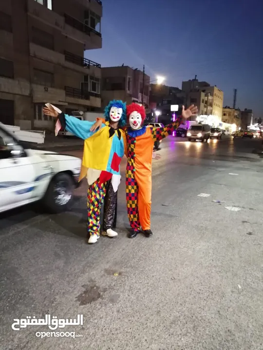 القناع والباروكه مجانا مع اللباس ومتوفر توصيل