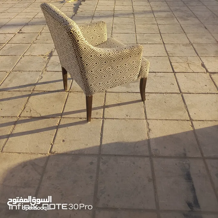 كرسي كوفي شوب عدد ثمانيه خشب زان قماش ذات جوده عاليه خشب زان كامل