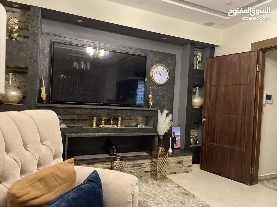 شقة فاخرة للإيجار من المالك مباشره في مرج الحمام مفروشة جزئي بالقرب من دوار البكري