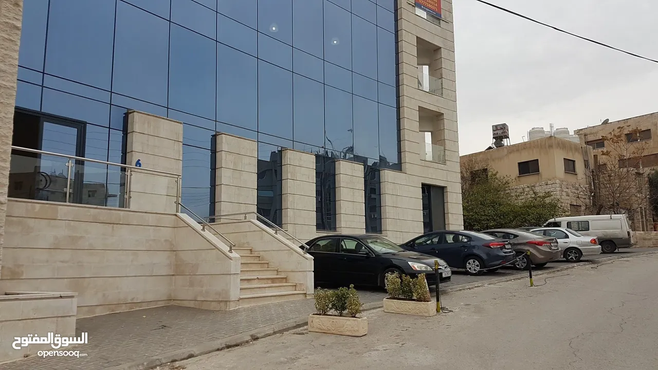 Offices & clinics for rent (100m from the Boulevard) with the option of selling the whole building