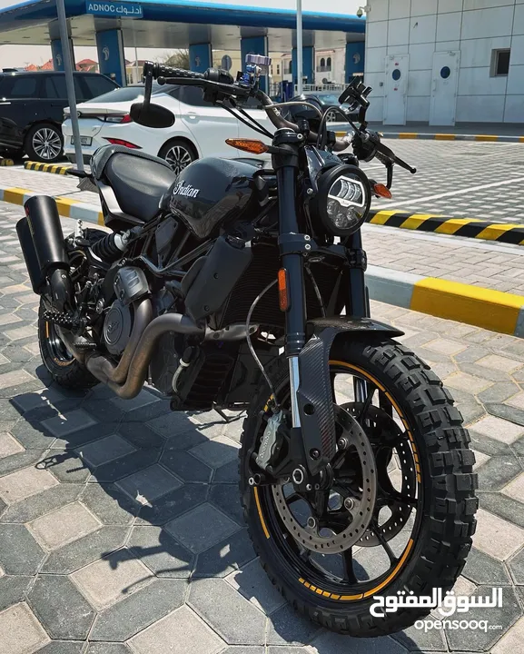 2019 Indian FTR 1200s - carbon