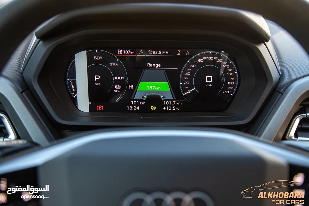 Audi Q5 2022 40 E-tron Quattro   يمكن التمويل