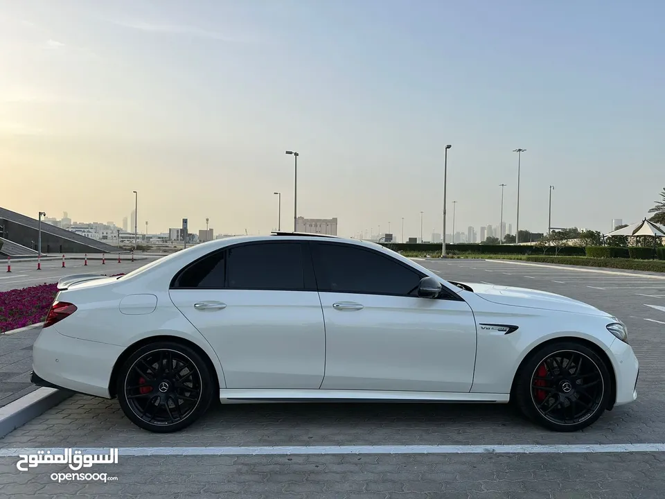 للبيع مرسيدس E63 s AMG اصلي وكالة خليجي موديل 2019 الموتر بحااالة الوكالة  (ست 6 فصوووص)