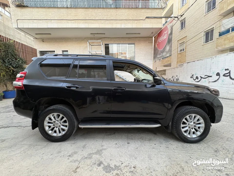 Toyota Land Cruiser تويوتا لاندكروزر