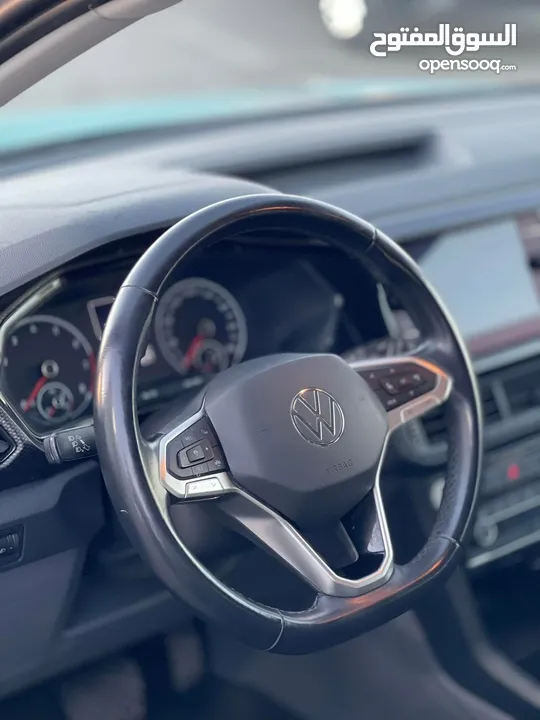 تي كروس 2022 وسكودا اوكتافيا 2021