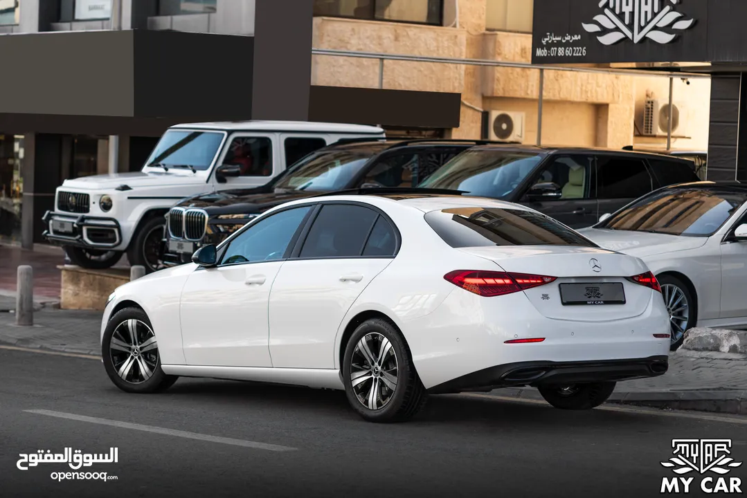 2022 Mercedes C200 – Night Package