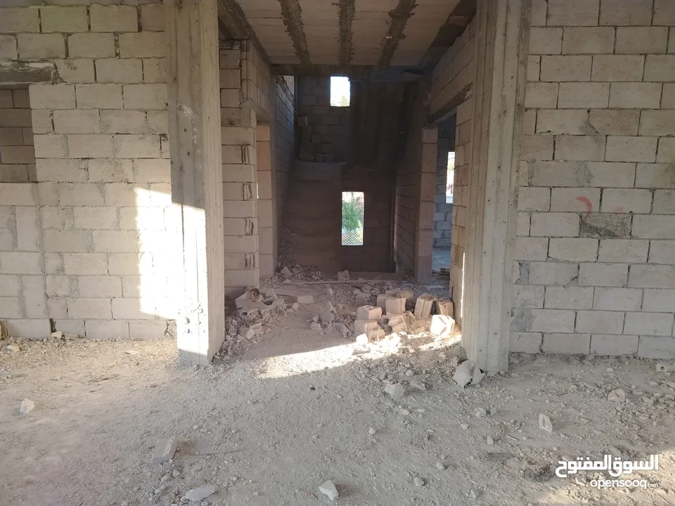 بيت عظم المغاريب واجهة حجر