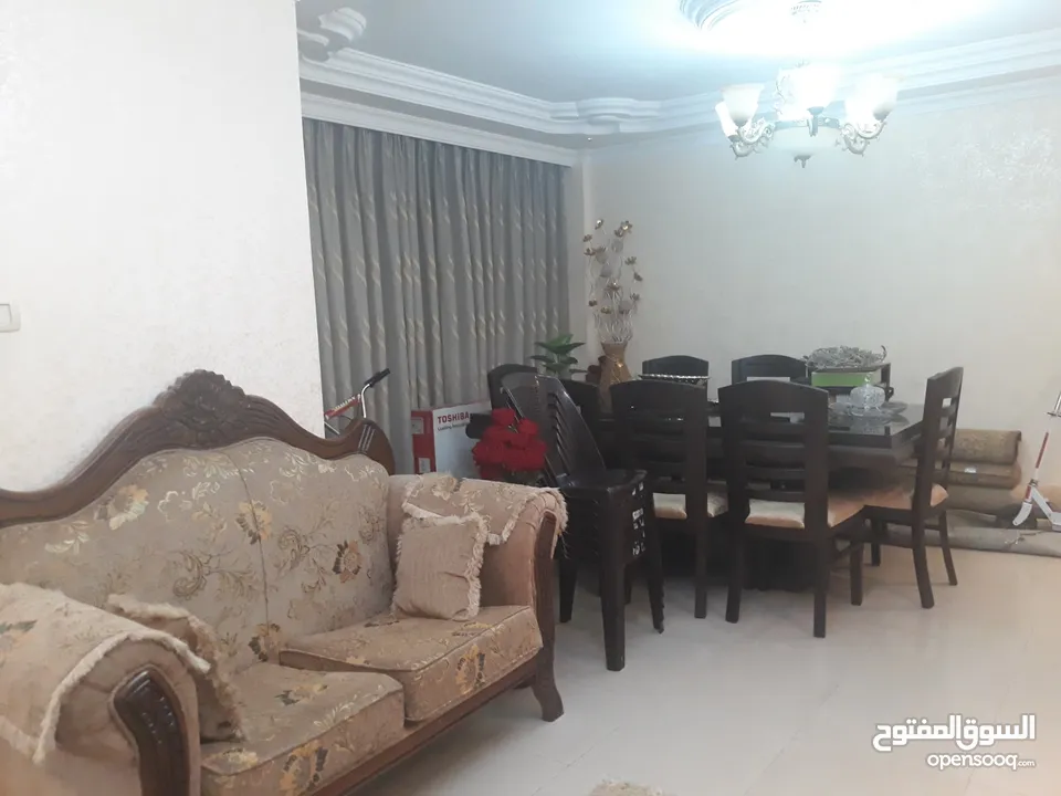 # شقة سوبر ديلوكس اربد- ايدون-غرب دوار العيادات.