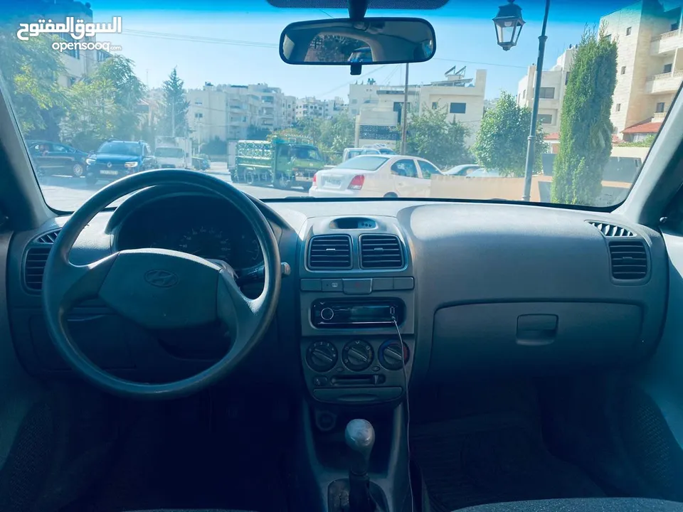 هيونداي أكسنت لون ذهبي مميز موديل فيرنا
