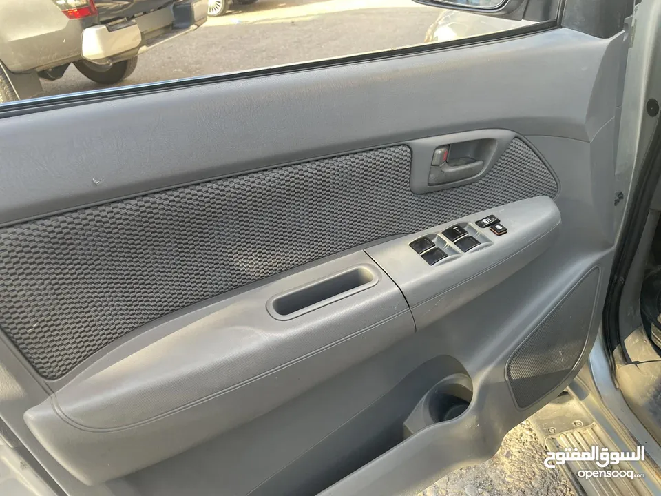 هايلوكس مركزي ديزل محرك 2500 cc