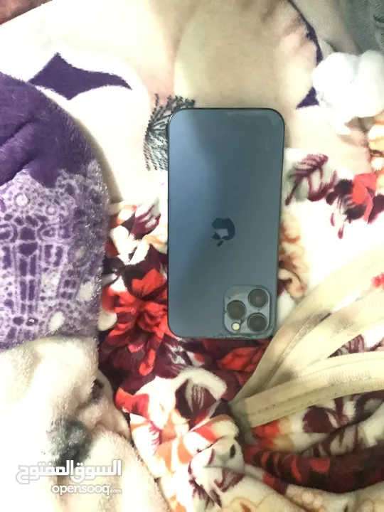 iPhone 12 Pro Max للبدل على آيفون احدث مشفر اصلي تيربو سيم  مع دفع فرق وصف مهم