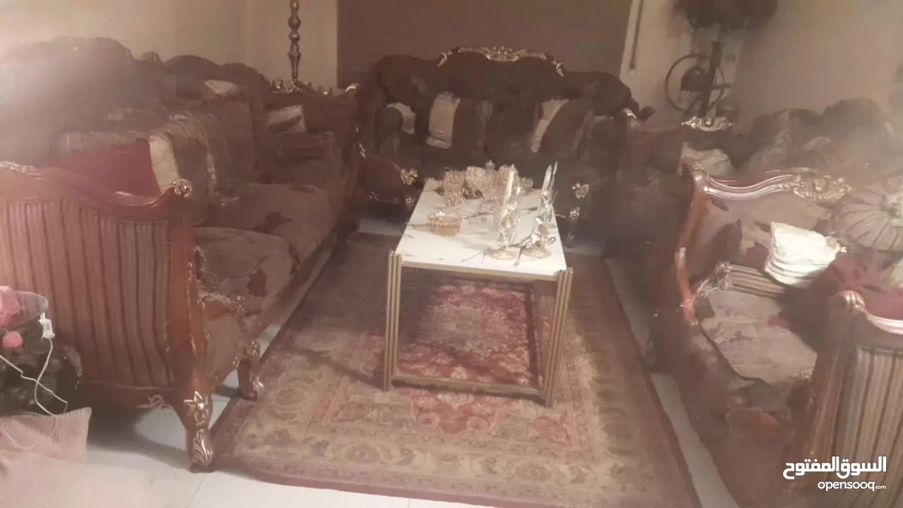 اعلان طقم كنب مستعمل للبيع بحالة جيدة
