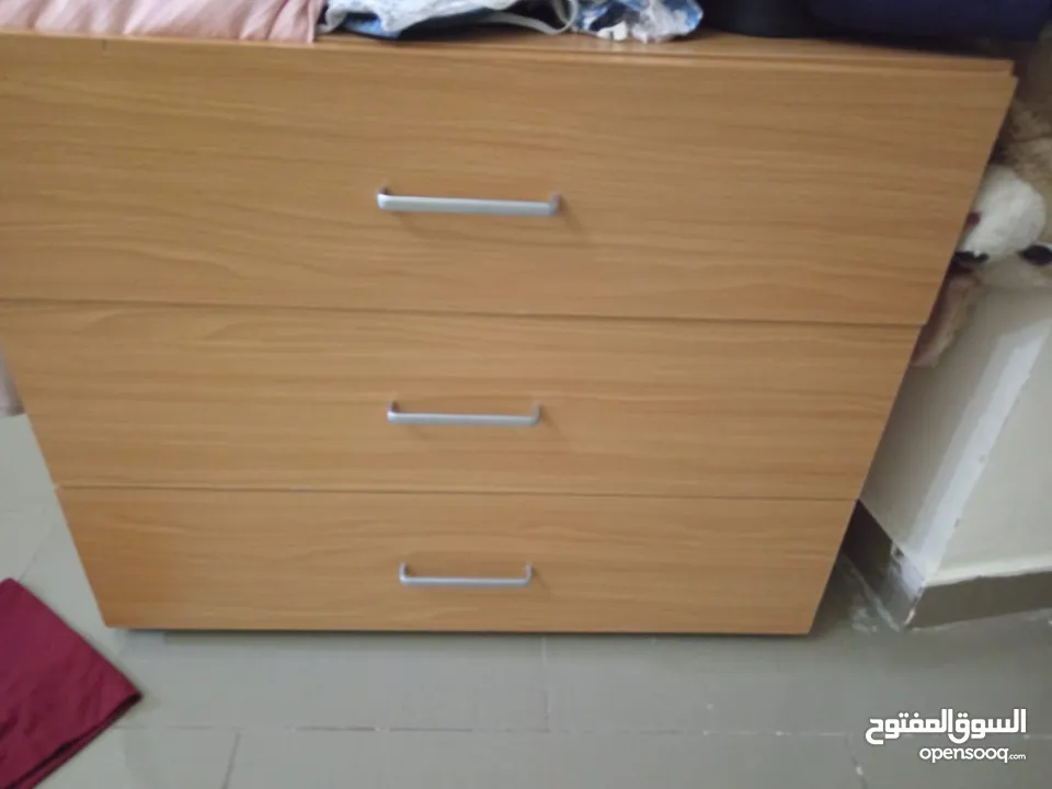 اثاث مستعمل بحالة جيدة جدا للبيع