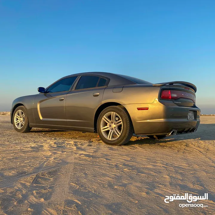 2011 V6 DODGE CHARGER