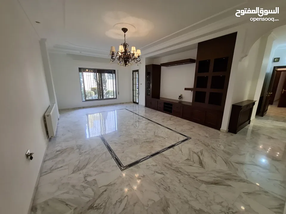 شقة غير مفروشة للإيجار ( Property 40836 ) سنوي فقط