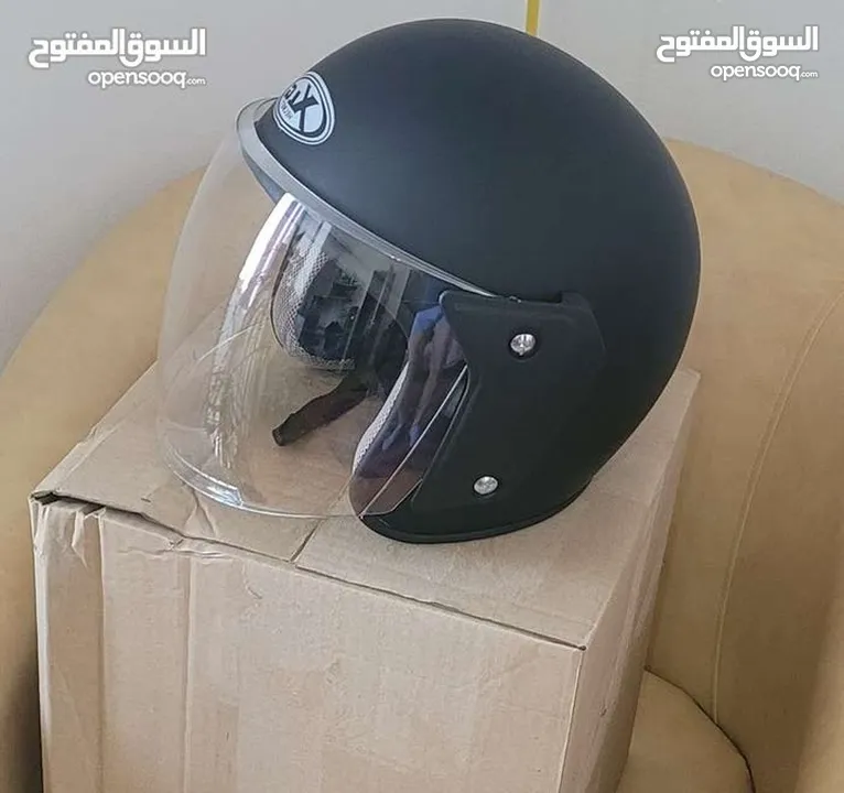 خوذه خوذ سائق دراجه ناريه مبطنه  بسعر محروق  4 الوان