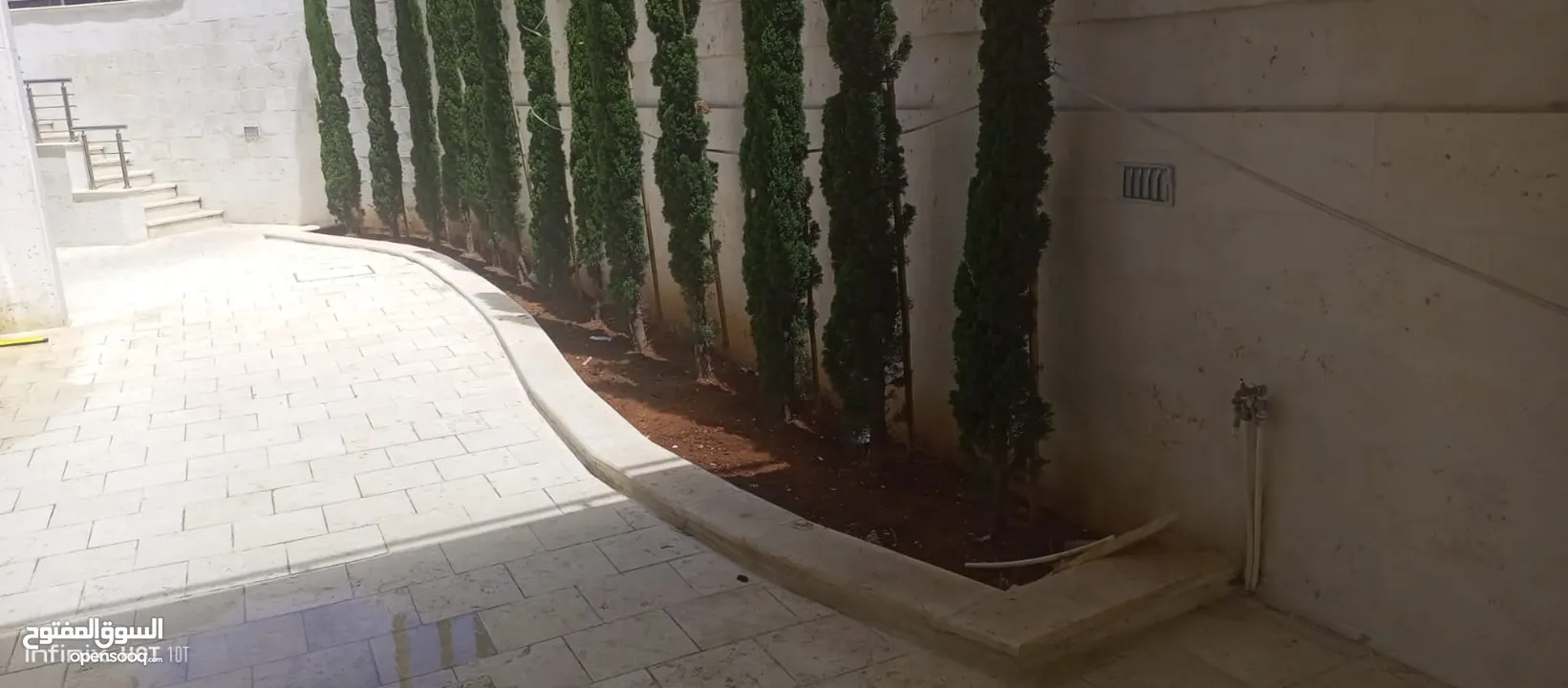 مكاتب تجارية بأسعار مميزة ومساحات مختلفة