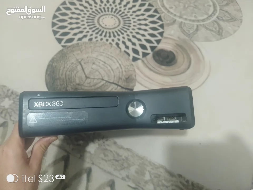 بلي اكس بوكس 360 بي 98العبه ويدات ثنين جهاز كلش نضيف وكلشي شغال واقعي فول اسعر 125وبي مجال مكاني حي