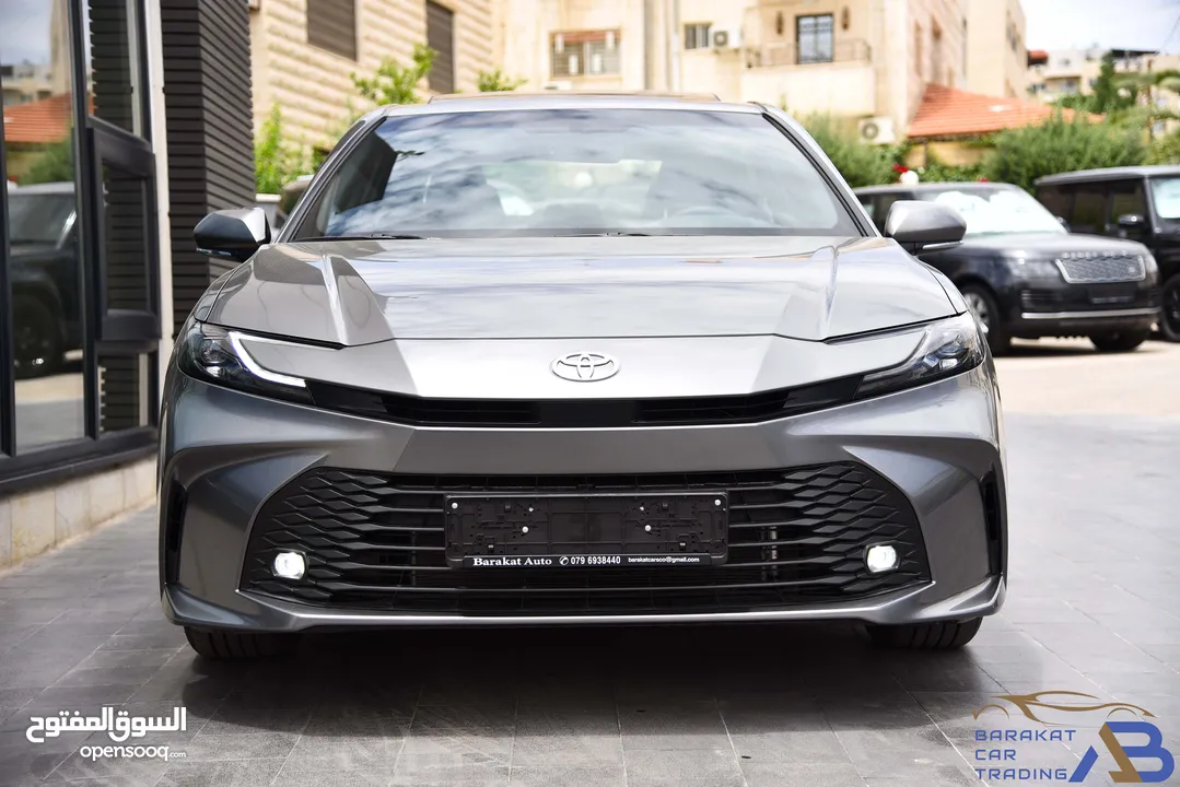 تويوتا كامري هايبرد رمادي 2025 Toyota Camry Hybrid HEV