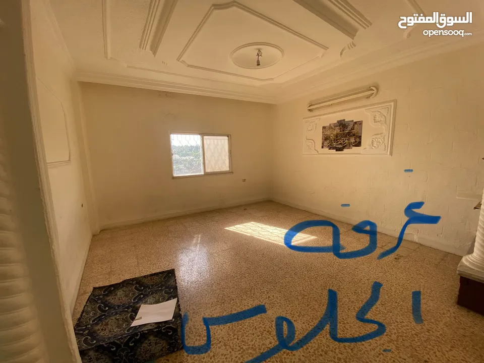 شقة للايجار بجبل التاج مع غرفة على السطح - عمان - جبل التاج - نهاية طلوع رغدان- عمارة 73 شقة طابق 2