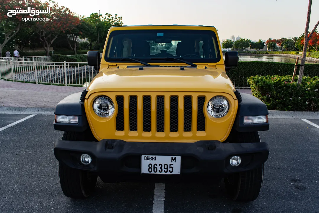 Jeep Wrangler model 2020 yellow