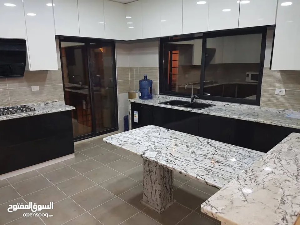 مطبخ بحاله ممتازه نوعيه جيده